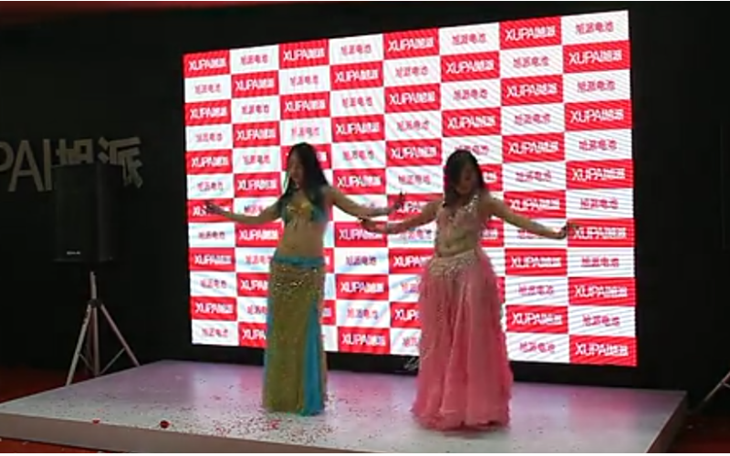 杏耀注册2014台州展会苗条美女肚皮舞表演