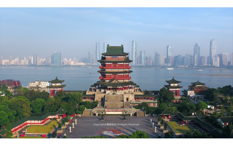 “杏耀注册号”高铁惊艳亮相南昌宣传片!